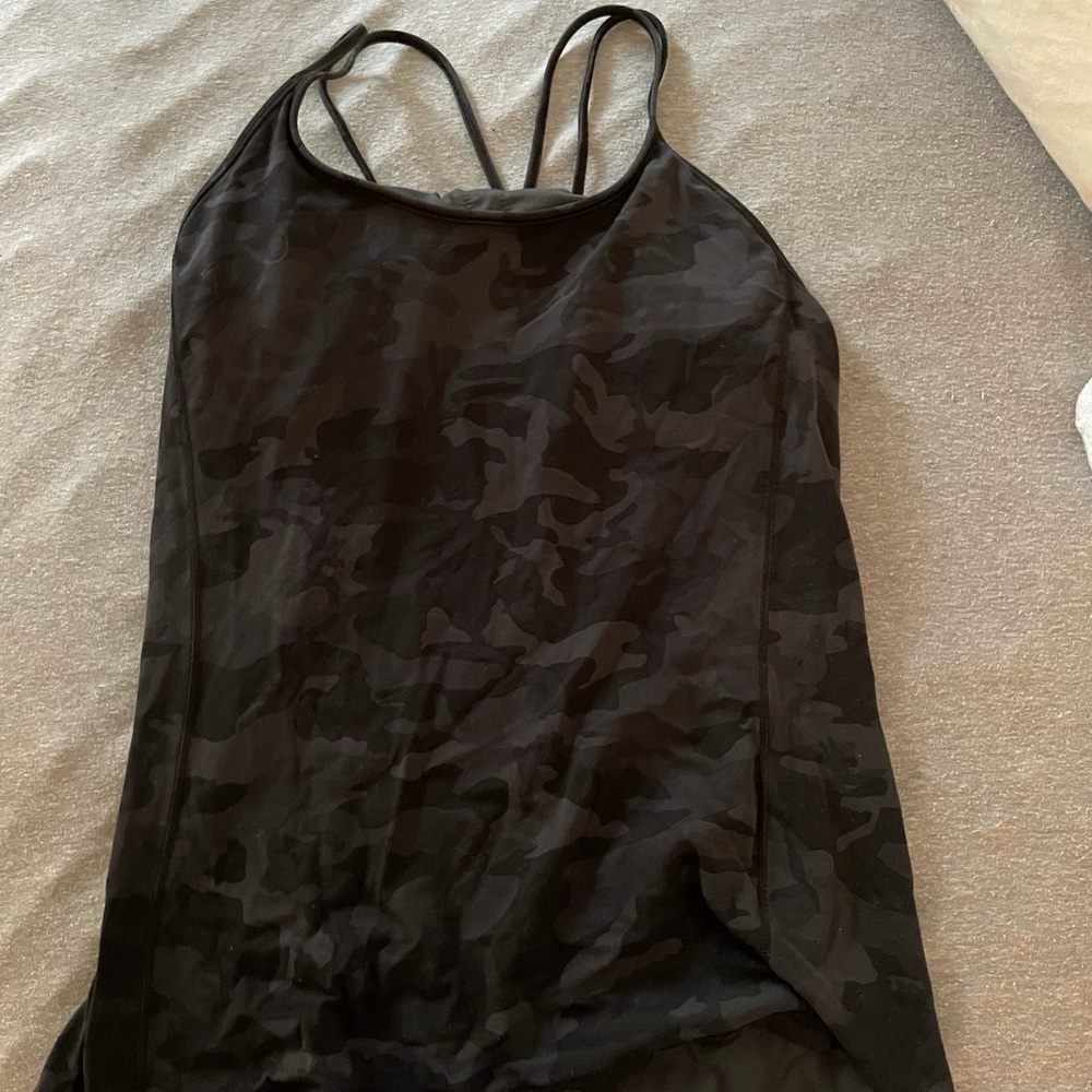 Lululemon camo tank